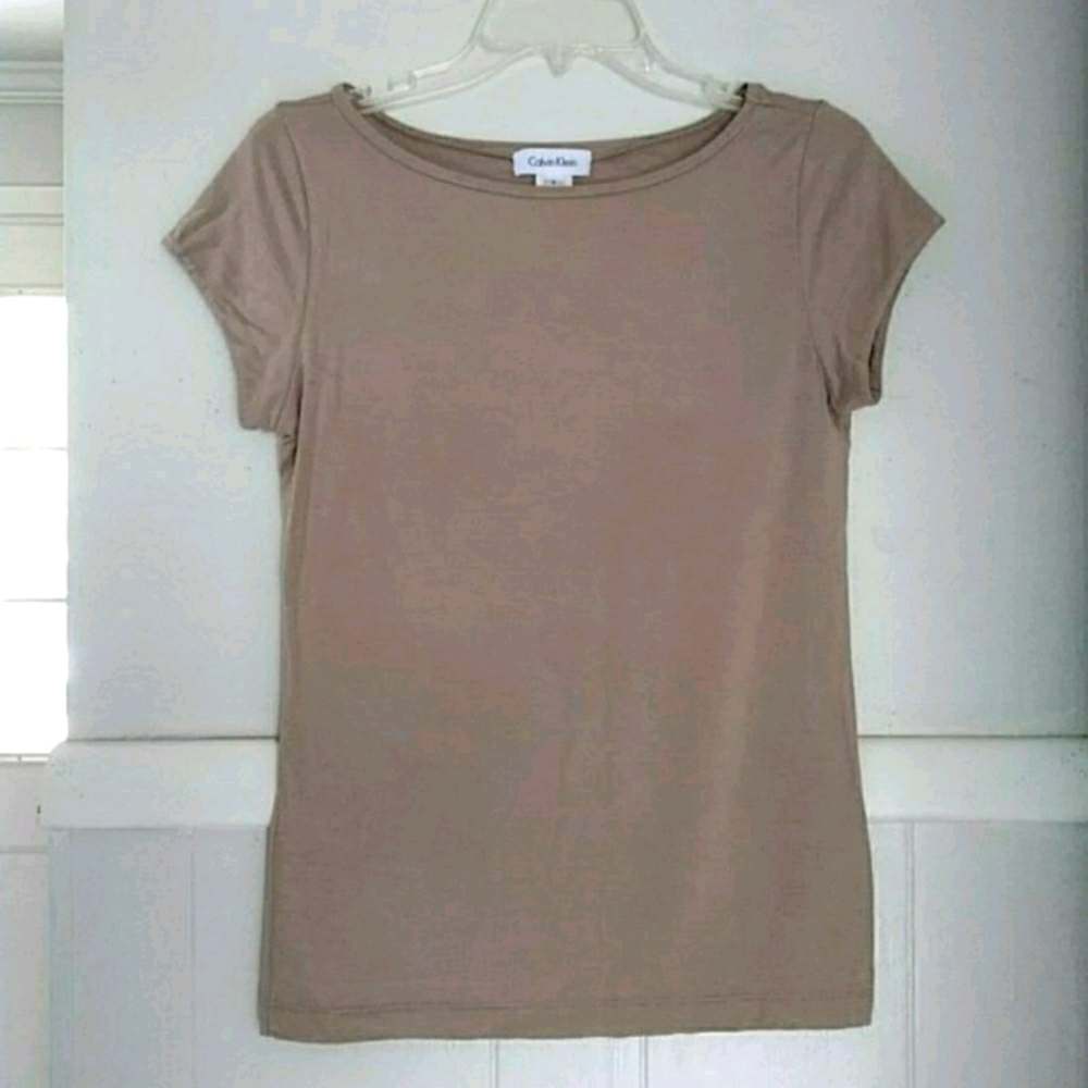 Calvin Klein very soft rayon beige basic t…